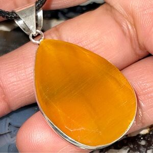 Golden Yellow Cat’s Eye Quartz Pendant 1 1/2”